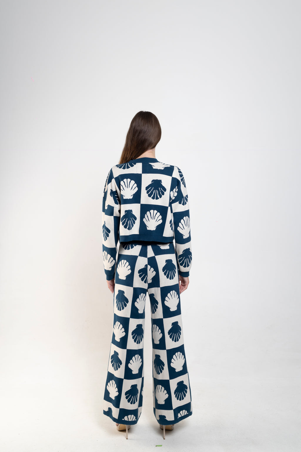 Farah Wide Leg Knit Pants In Blue Shell Print