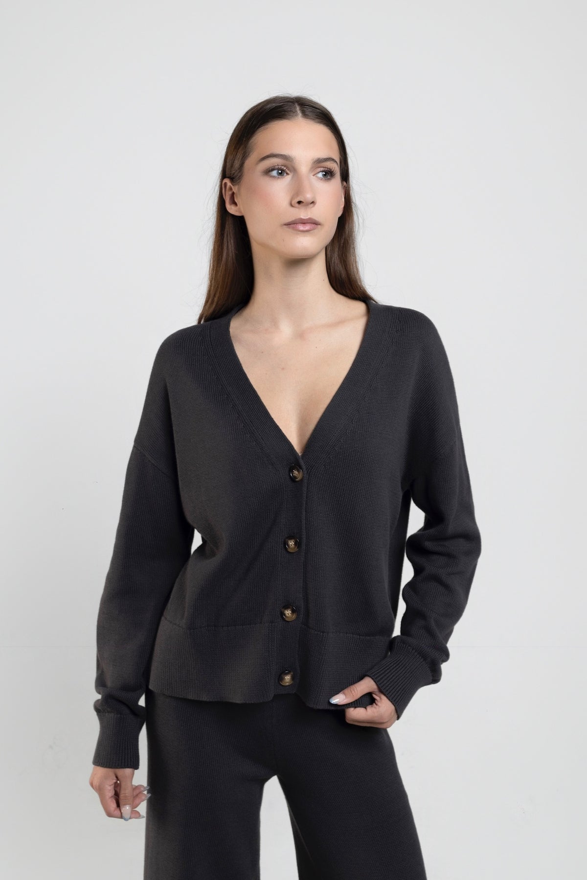 Ivy Drop Shoulder Cardigan In Charcoal