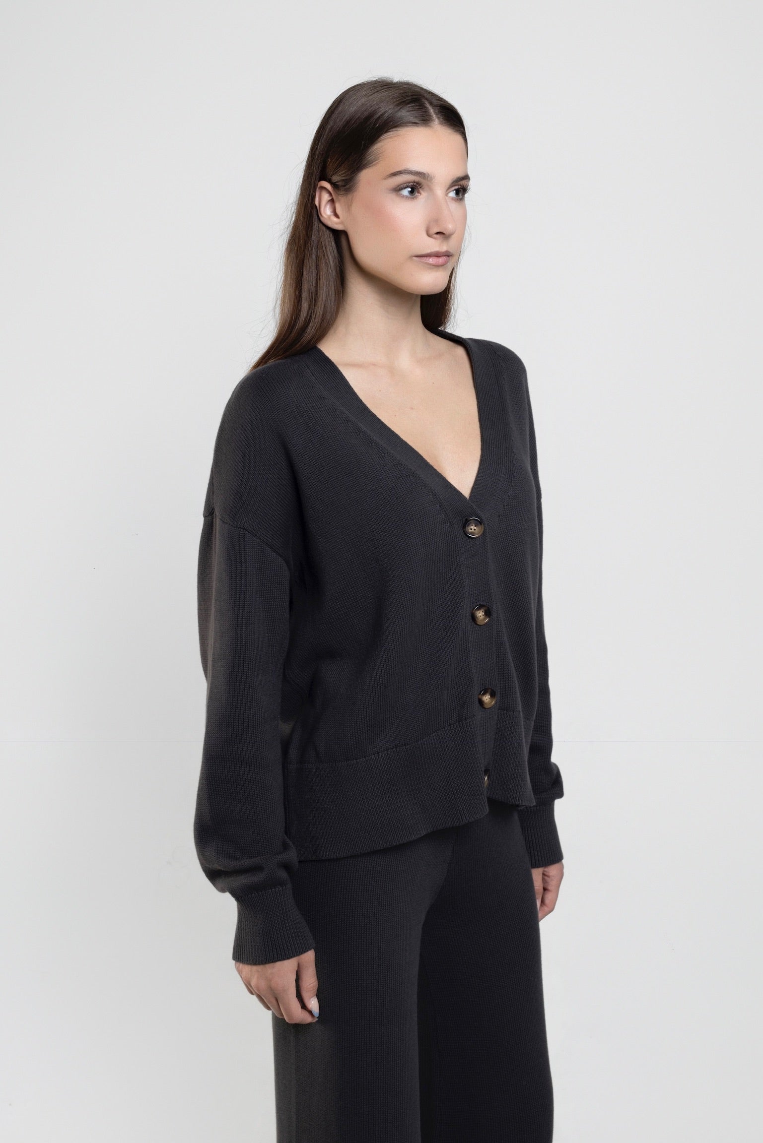 Ivy Drop Shoulder Cardigan In Charcoal
