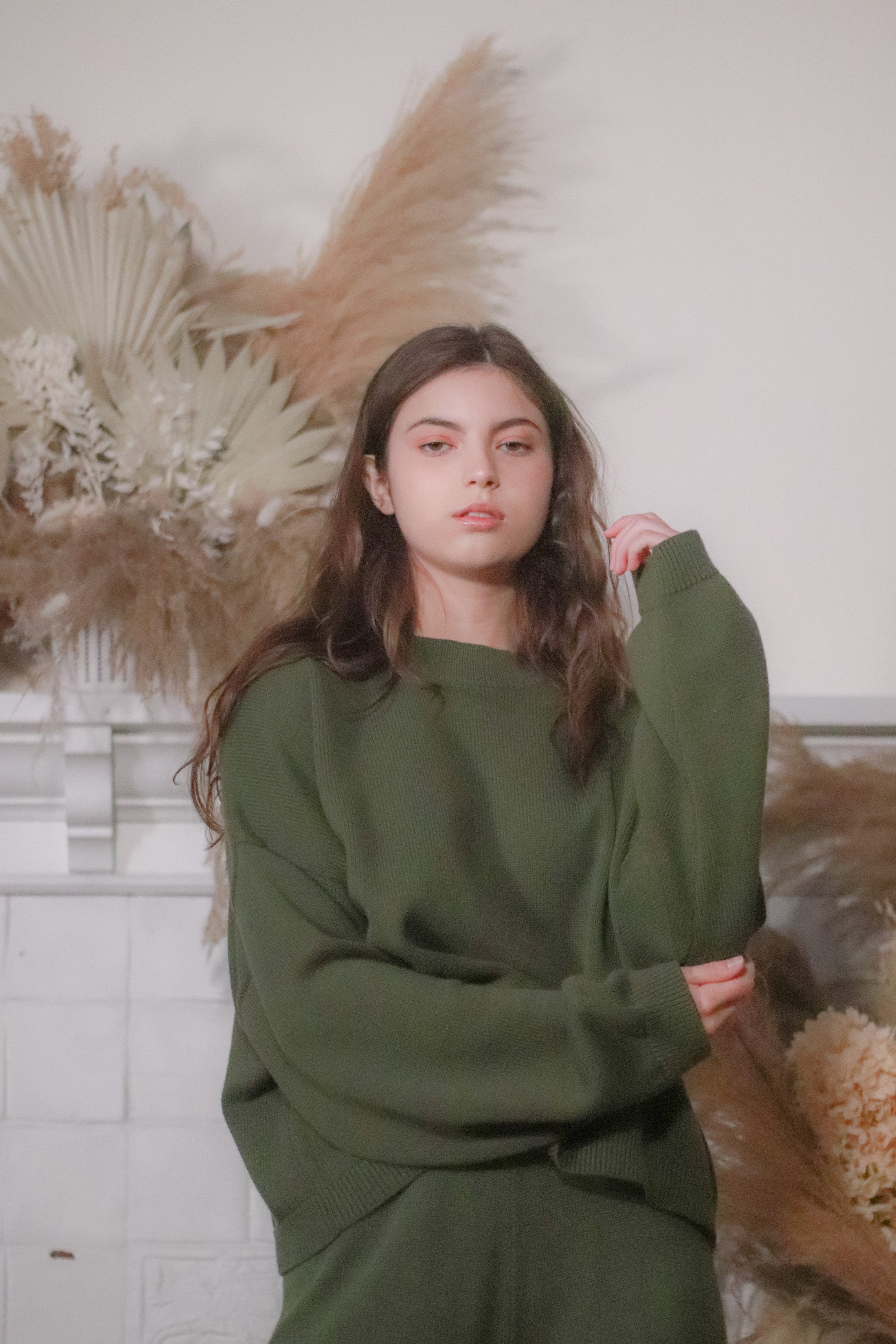 Nala Cropped Crewneck Sweater In Forest Green