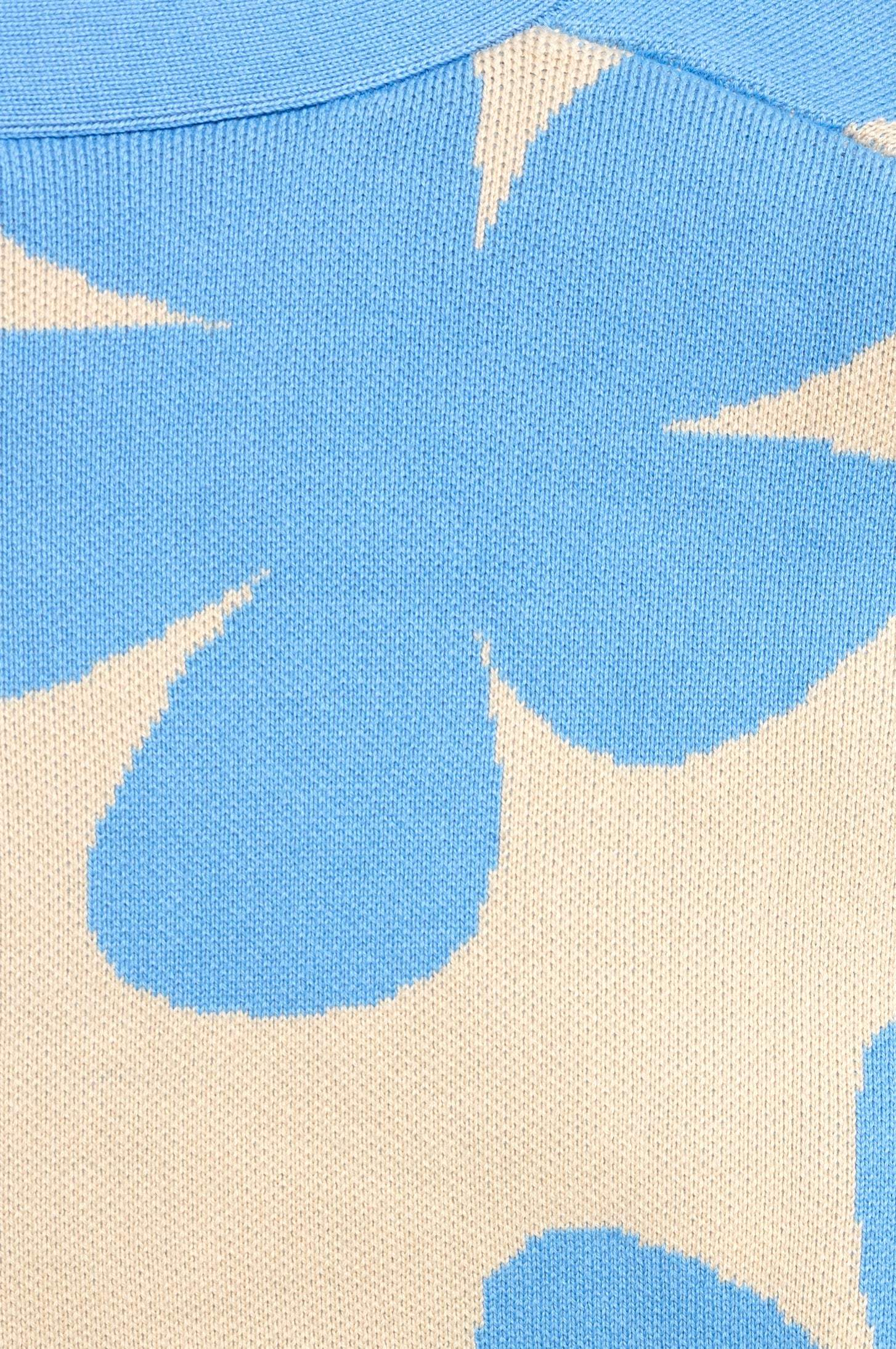 Ivy Drop Shoulder Cardigan In Blue And Cream Daisy Print