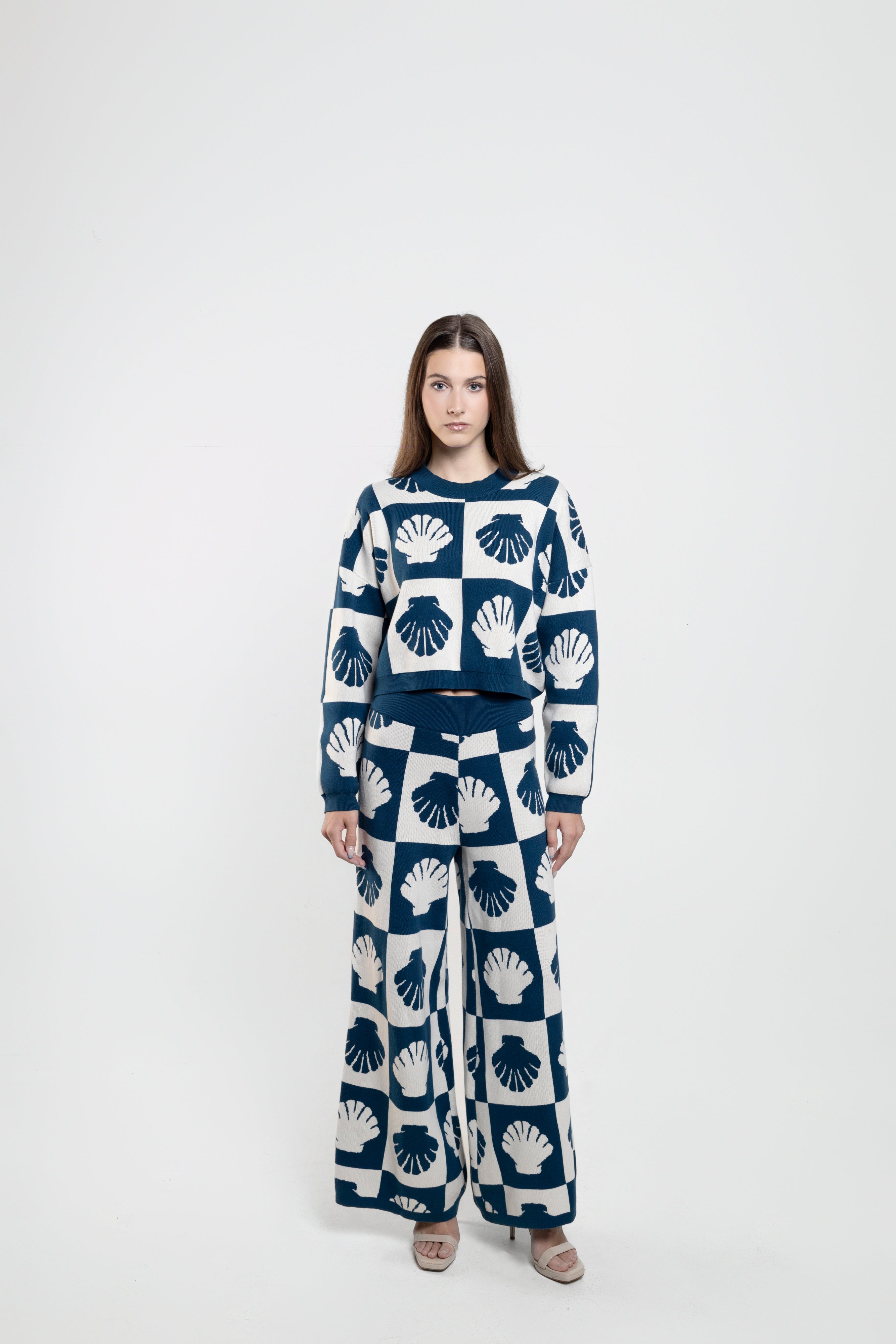 Farah Wide Leg Knit Pants In Blue Shell Print
