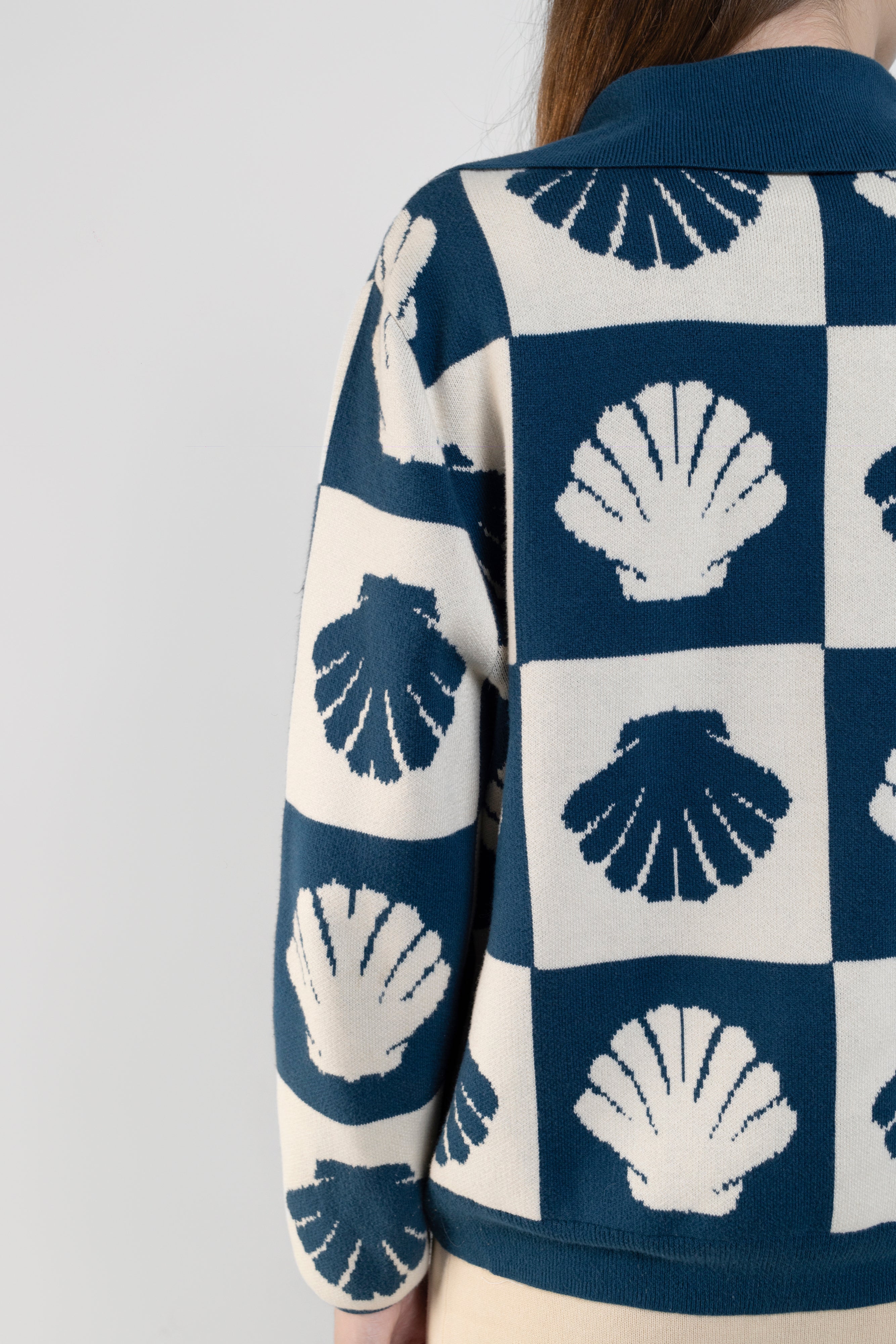 Nala Cropped Crewneck Sweater In Blue Shell Print