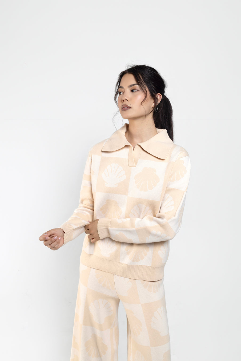 Long Sleeve Knit Polo in Tan Shell Print