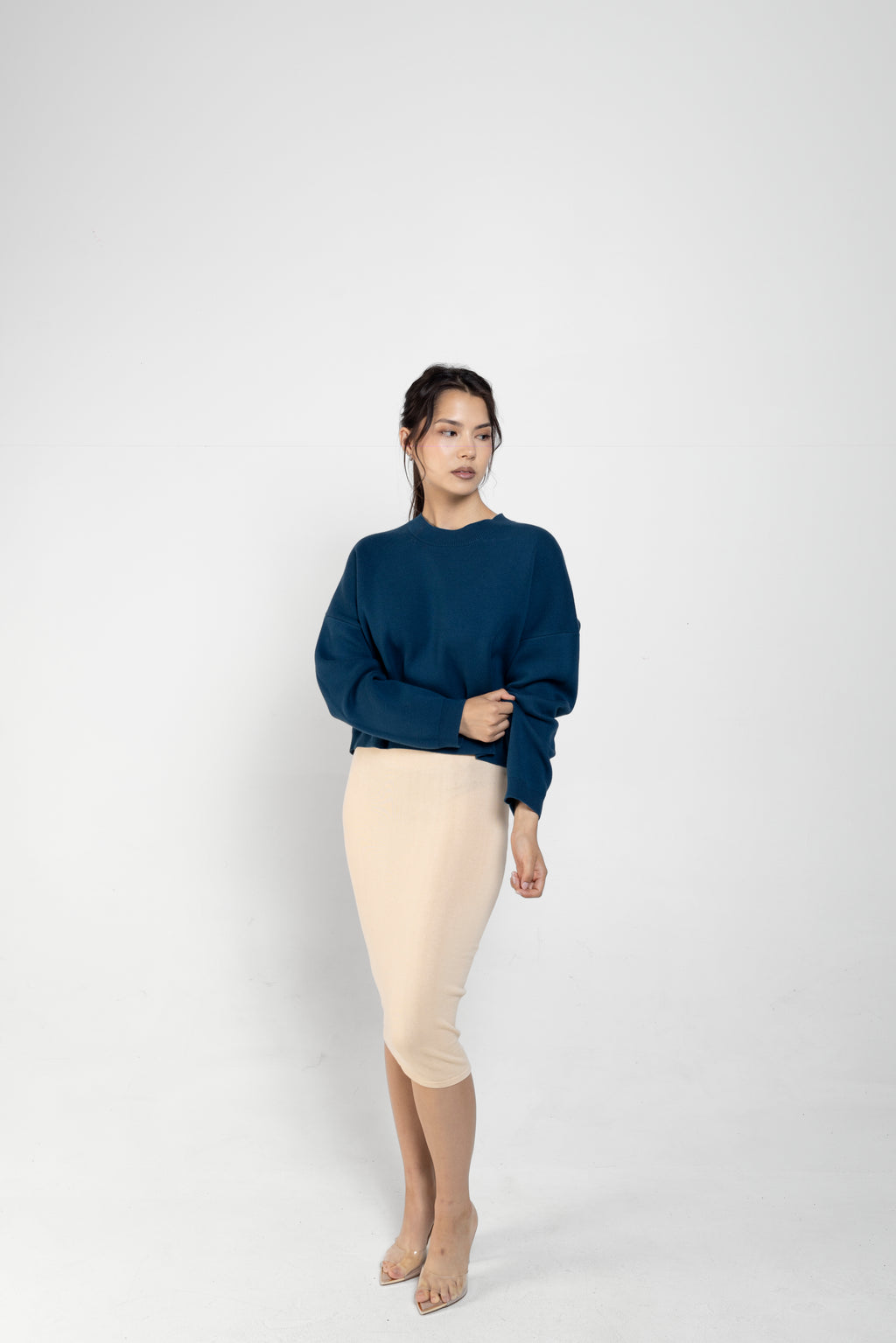 Luma Fitted Midi Skirt In Cream