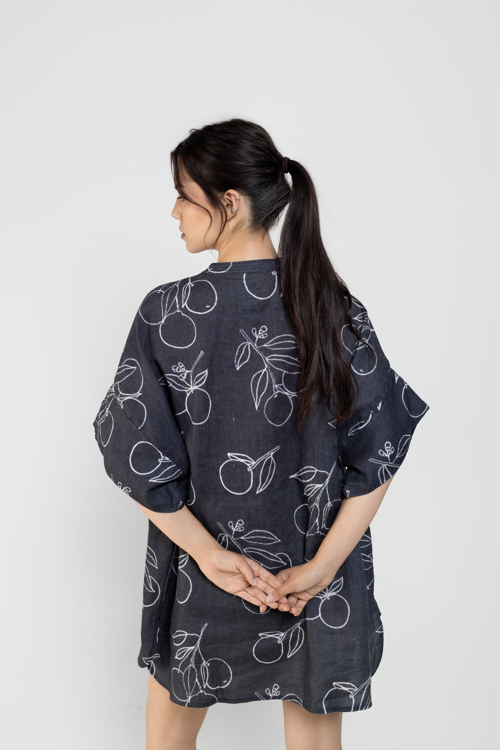 Arancia Boxy Linen Shirt Dress In Black