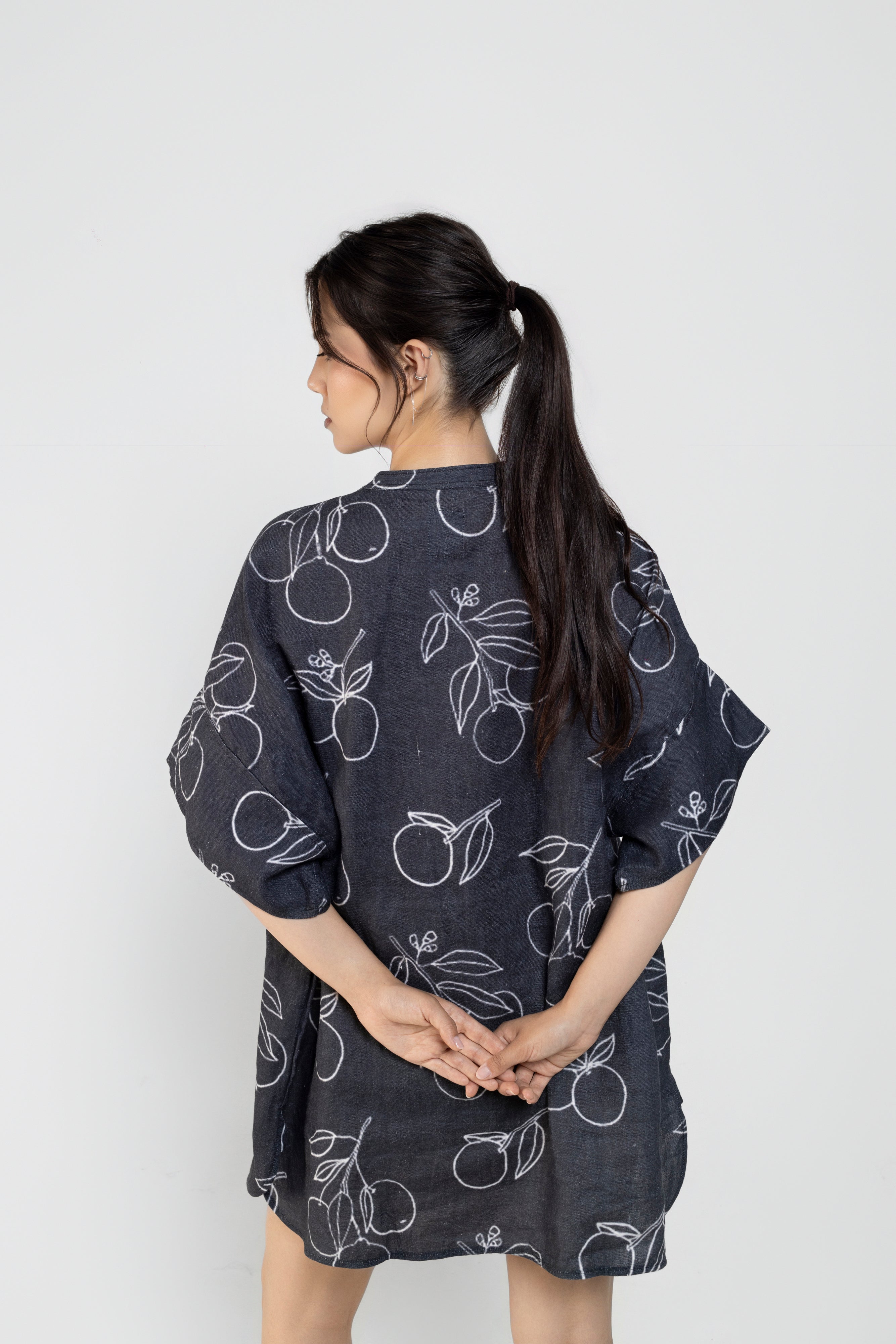 Arancia Boxy Linen Shirt Dress In Black