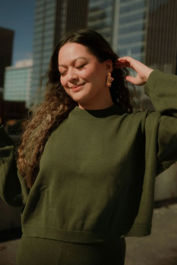Nala Cropped Crewneck Sweater In Forest Green