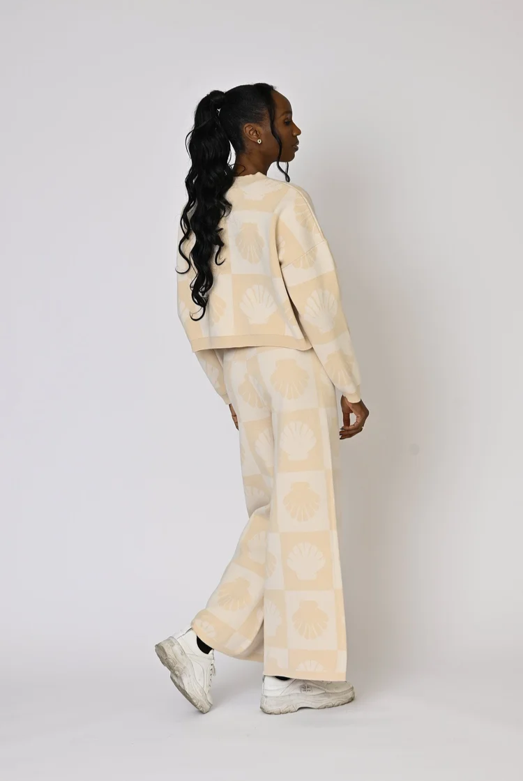 Farah Wide Leg Pants in Tan Shell Print